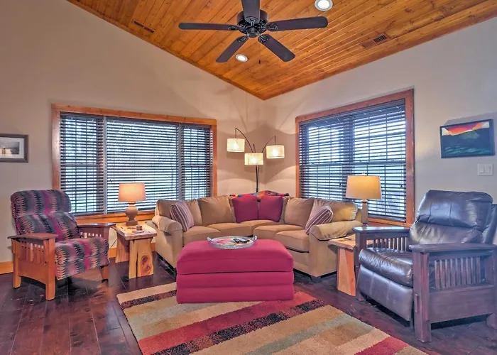 Beautiful In Shawnee National Forest Holiday home