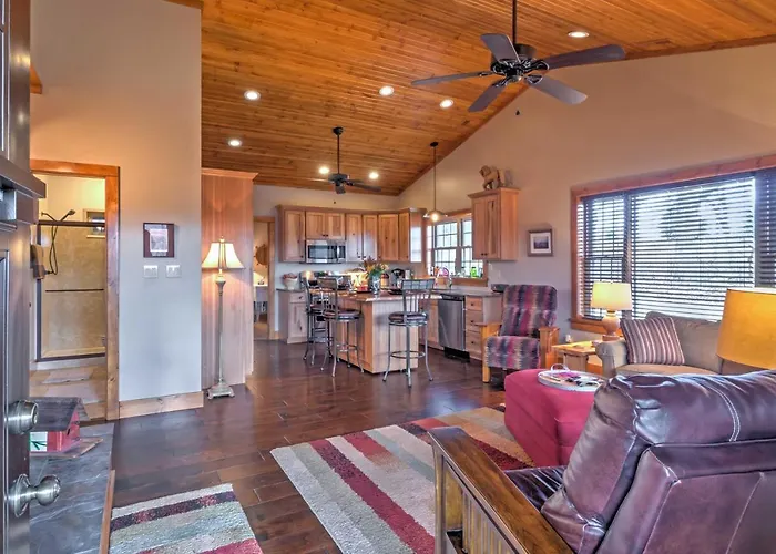 Beautiful In Shawnee National Forest Holiday home
