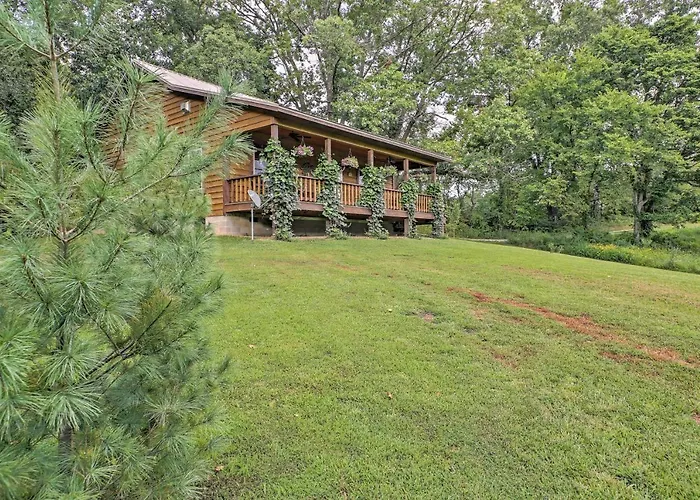 Beautiful In Shawnee National Forest Holiday home *